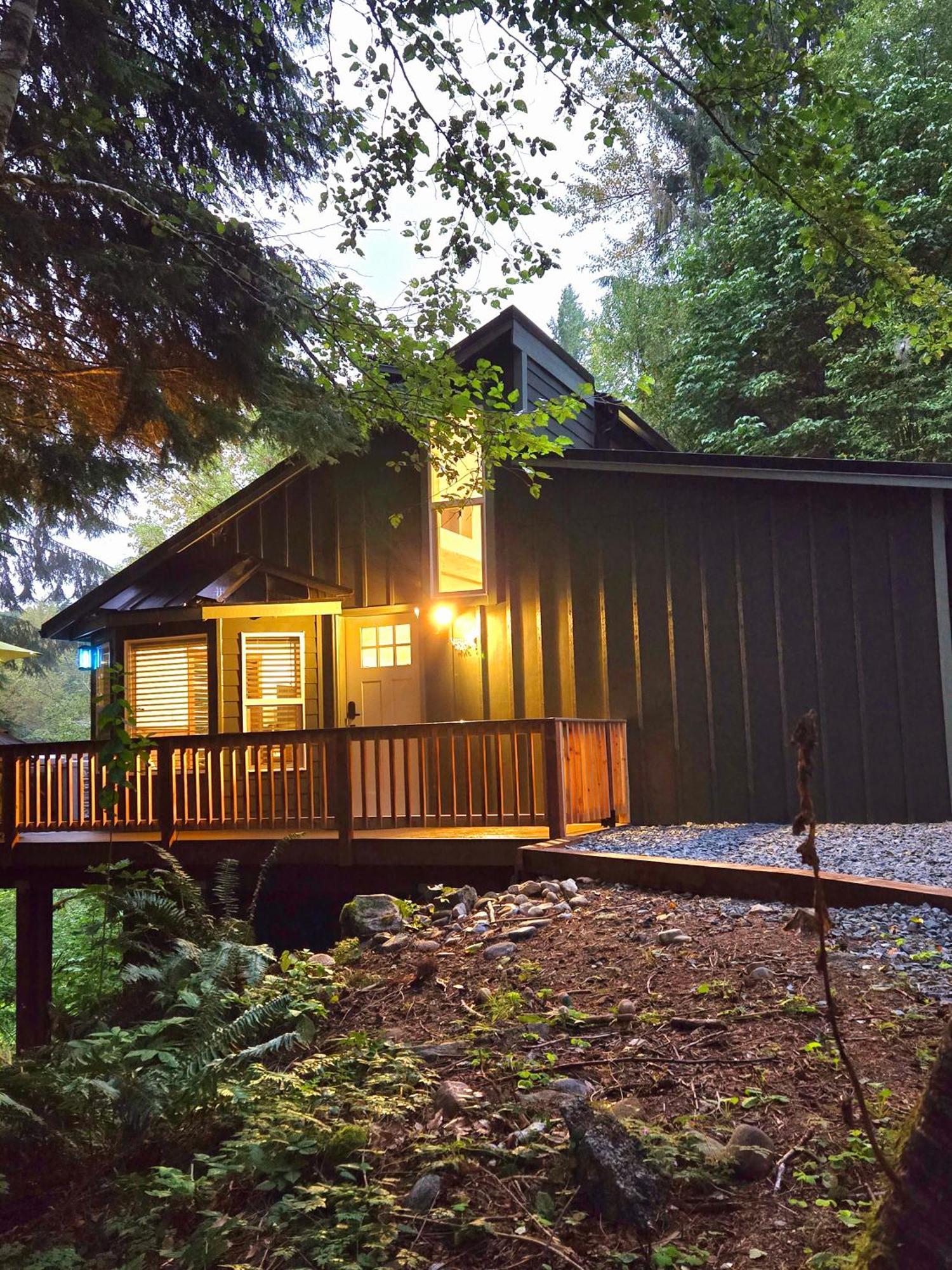 Dovetail Den - Tranquil With Hot Tub And Air Conditioning Holiday home