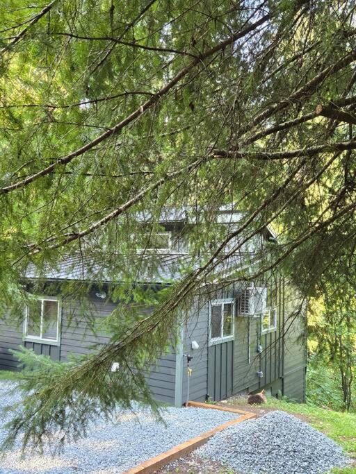 Holiday home Dovetail Den - Tranquil With Hot Tub And Air Conditioning Ashford